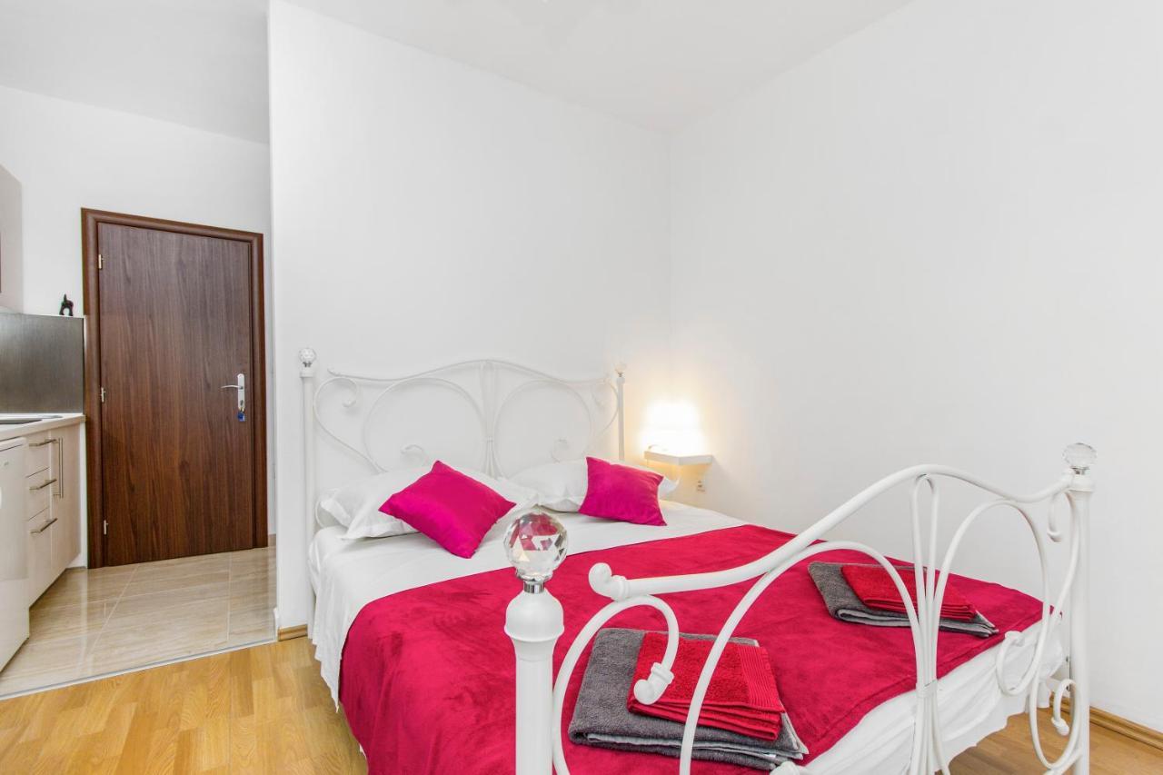 Apartmani Mariva Vodice Exterior photo
