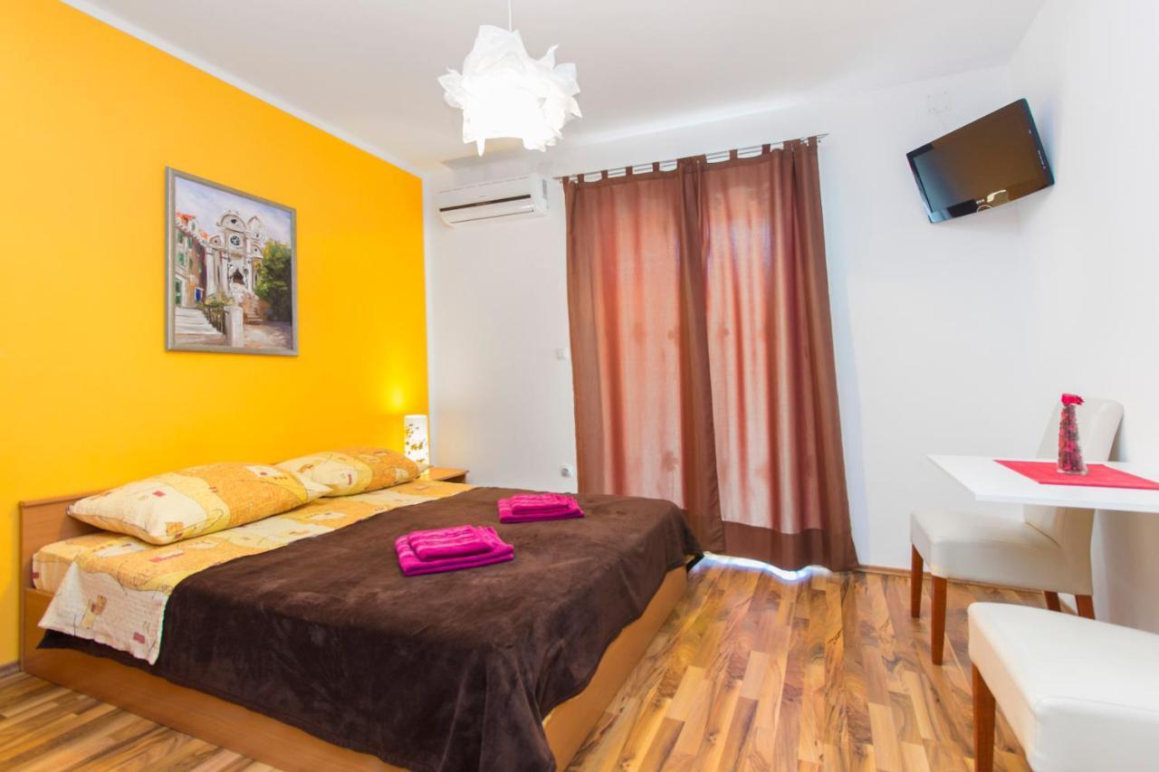 Apartmani Mariva Vodice Exterior photo