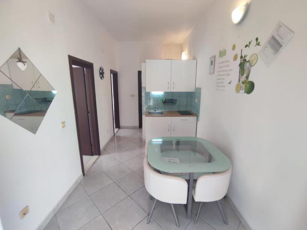 Apartmani Mariva Vodice Exterior photo